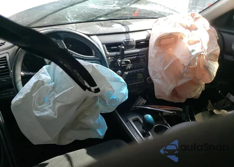 2015 Nissan Altima 2.5 z USA, uszkodzony, nr VIN 1N4AL3AP8FC232674